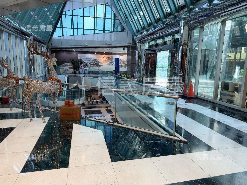 汐止經緯中心頂樓廠辦房屋室內格局與周邊環境