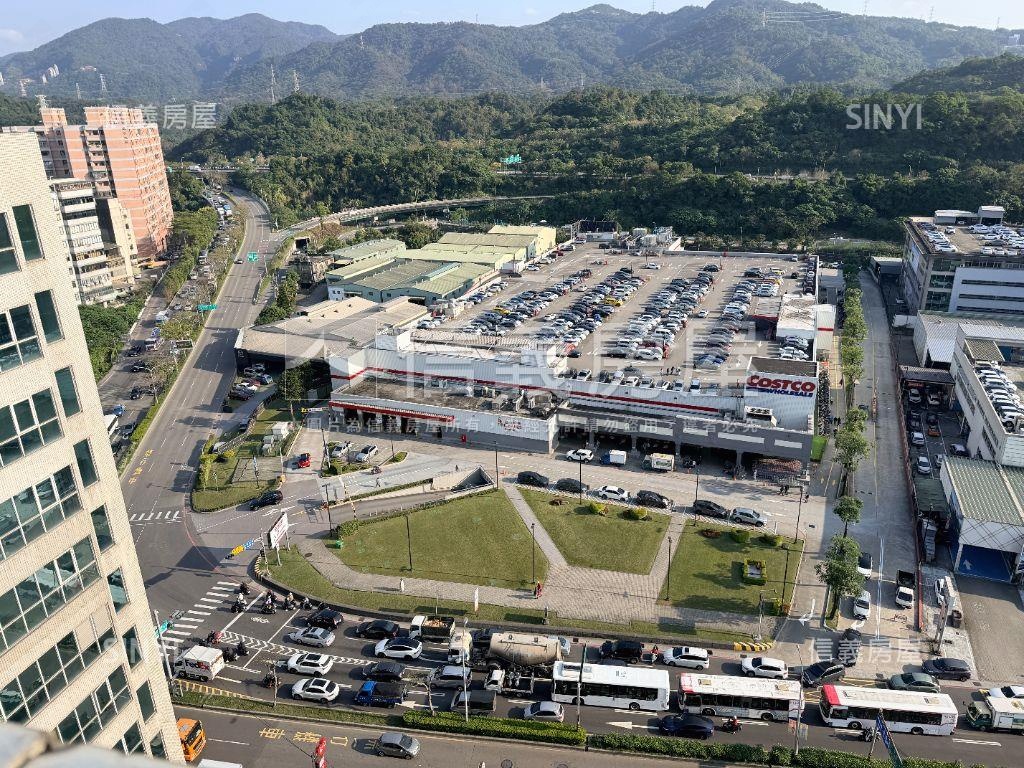 汐止經緯中心頂樓廠辦房屋室內格局與周邊環境