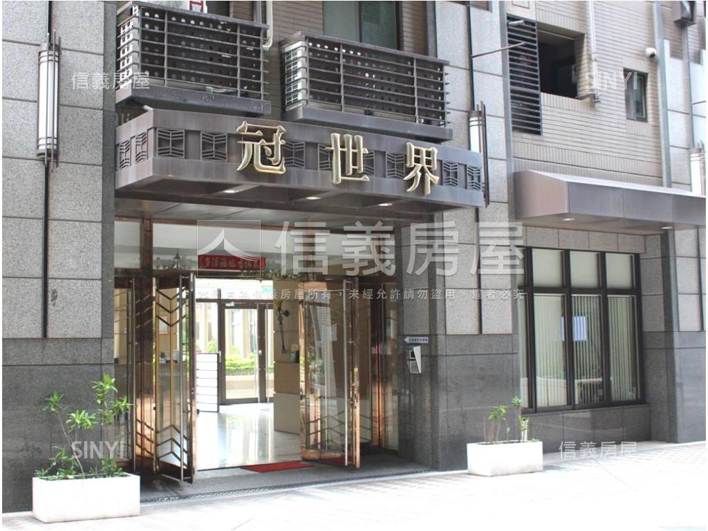 中壢冠世界創業置產金店面房屋室內格局與周邊環境