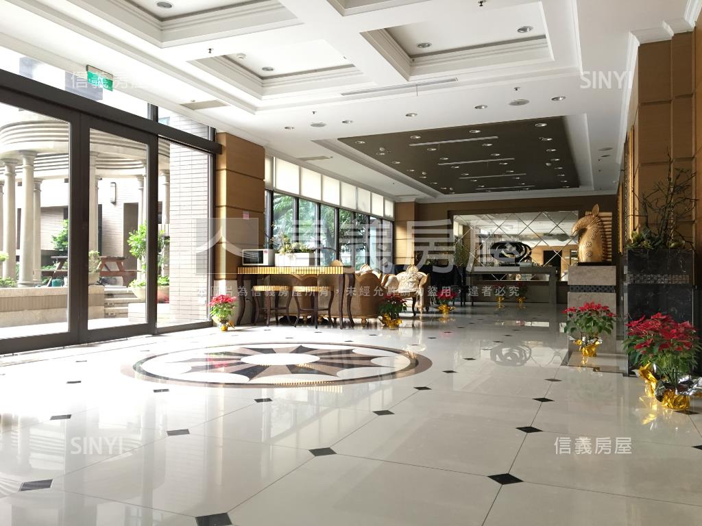 中壢冠世界創業置產金店面房屋室內格局與周邊環境