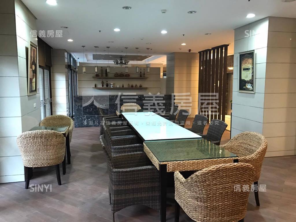 中壢冠世界創業置產金店面房屋室內格局與周邊環境