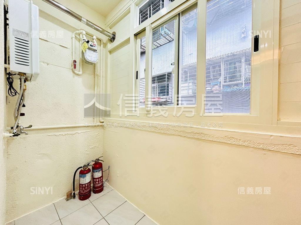 國語實小精裝３房美寓房屋室內格局與周邊環境