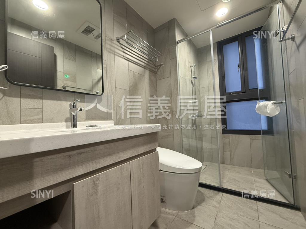 洲際。萬豪景兩房車位房屋室內格局與周邊環境