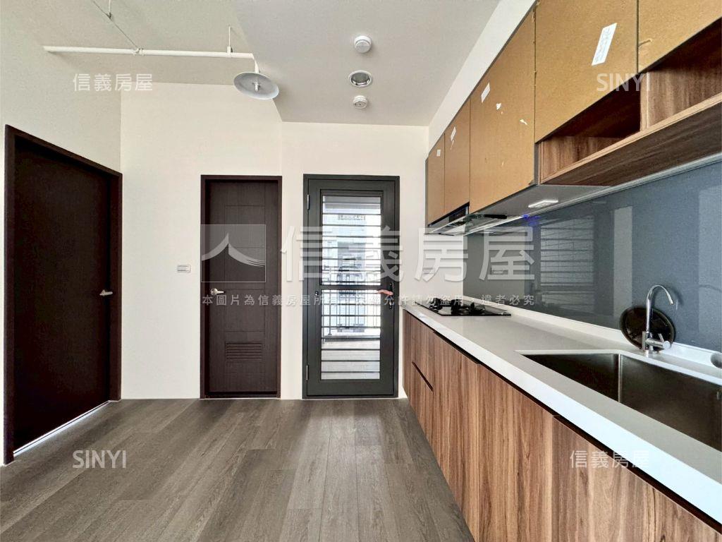 洲際ＯＮＥ美景兩房車位房屋室內格局與周邊環境