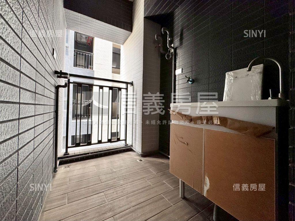 洲際ＯＮＥ美景兩房車位房屋室內格局與周邊環境