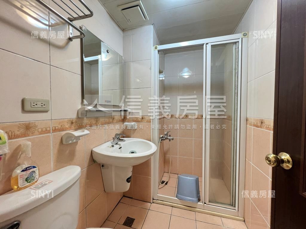 環西路近交流道三房美空間房屋室內格局與周邊環境