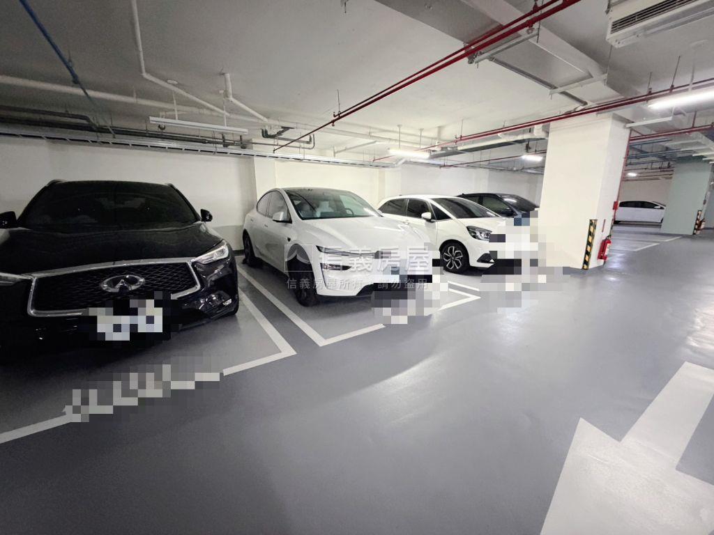 專任宜誠★質感大３房車位房屋室內格局與周邊環境