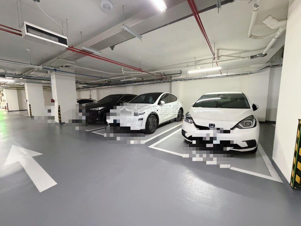 專任宜誠★質感大３房車位房屋室內格局與周邊環境
