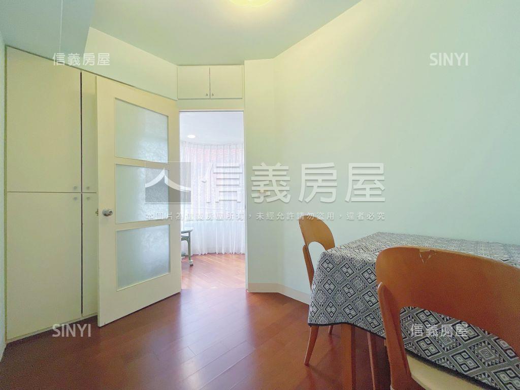大安站．藝術家．兩房車位房屋室內格局與周邊環境