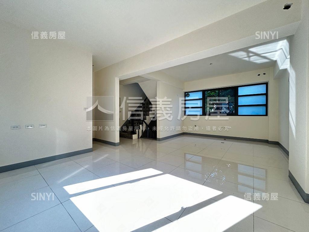 花壇全新大面寬透天４房屋室內格局與周邊環境