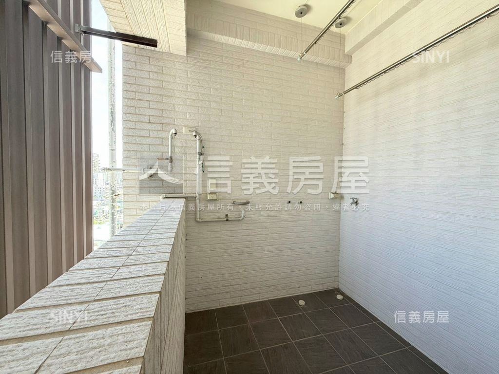 全新次頂樓視野三房雙平車房屋室內格局與周邊環境