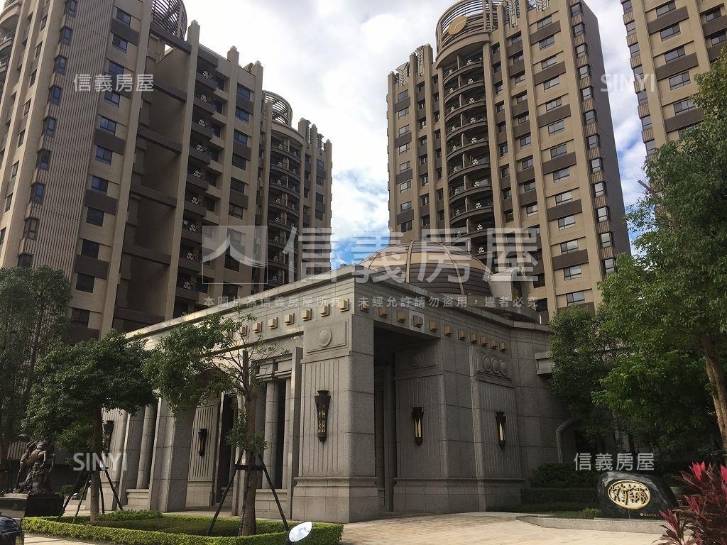 專任艾菲爾美裝三房車位房屋室內格局與周邊環境