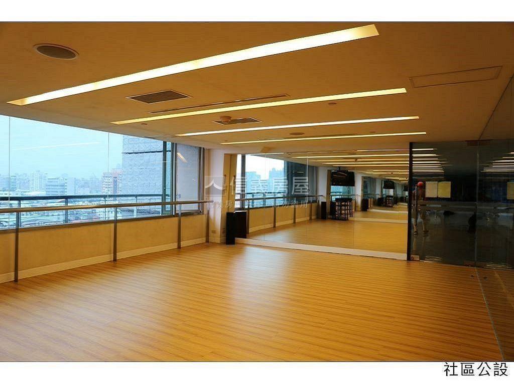 華中捷仕堡挑高大空間房屋室內格局與周邊環境