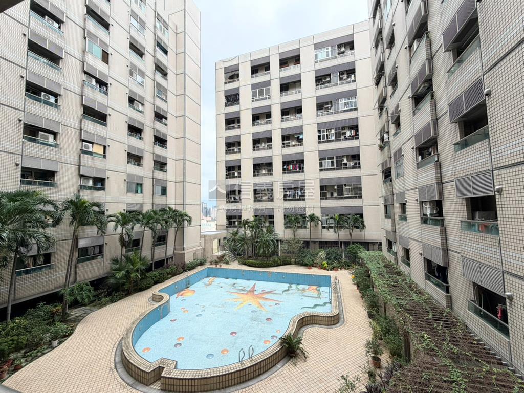 華中捷仕堡挑高大空間房屋室內格局與周邊環境