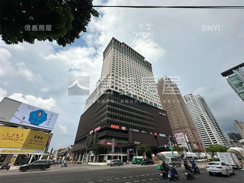 近市府文心路口透天房屋室內格局與周邊環境