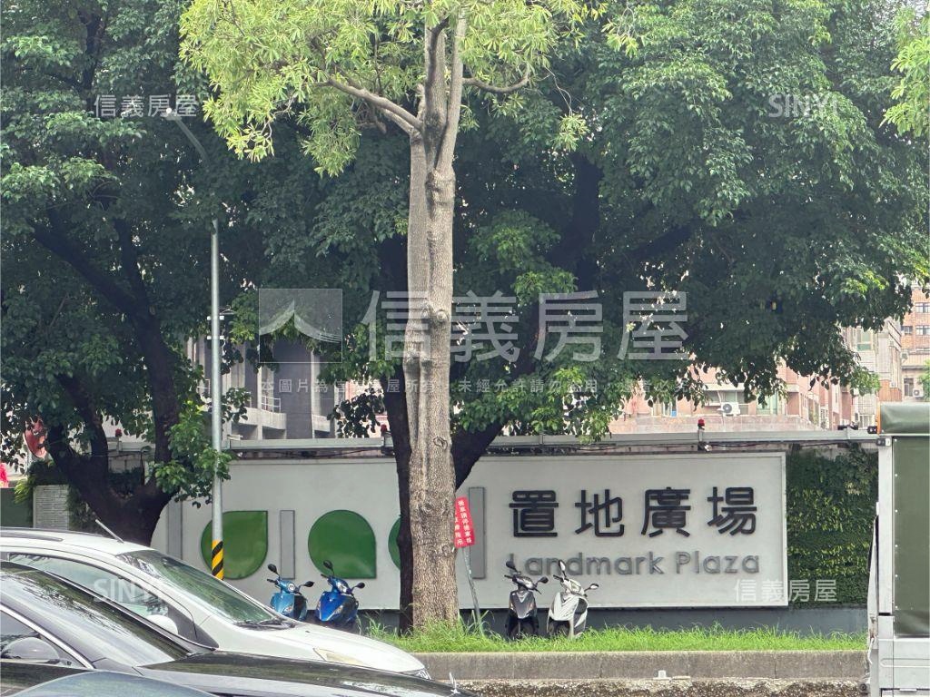 近市府文心路口透天房屋室內格局與周邊環境