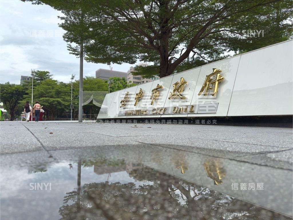 近市府文心路口透天房屋室內格局與周邊環境