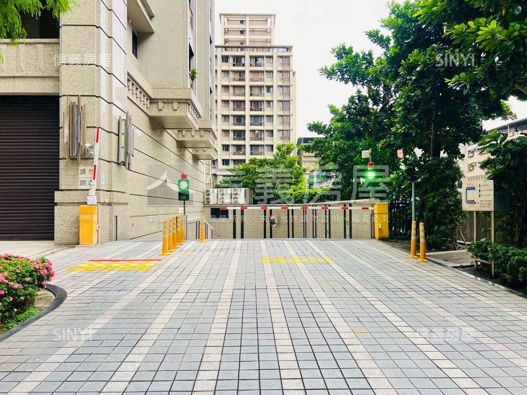 桂冠邊間三房平面車位房屋室內格局與周邊環境