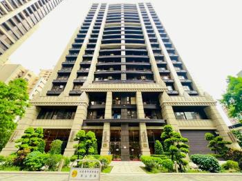 桂冠邊間三房平面車位