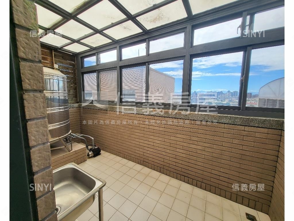 西屯福雅路輕井澤別墅房屋室內格局與周邊環境