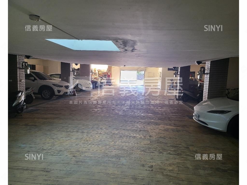 西屯福雅路輕井澤別墅房屋室內格局與周邊環境