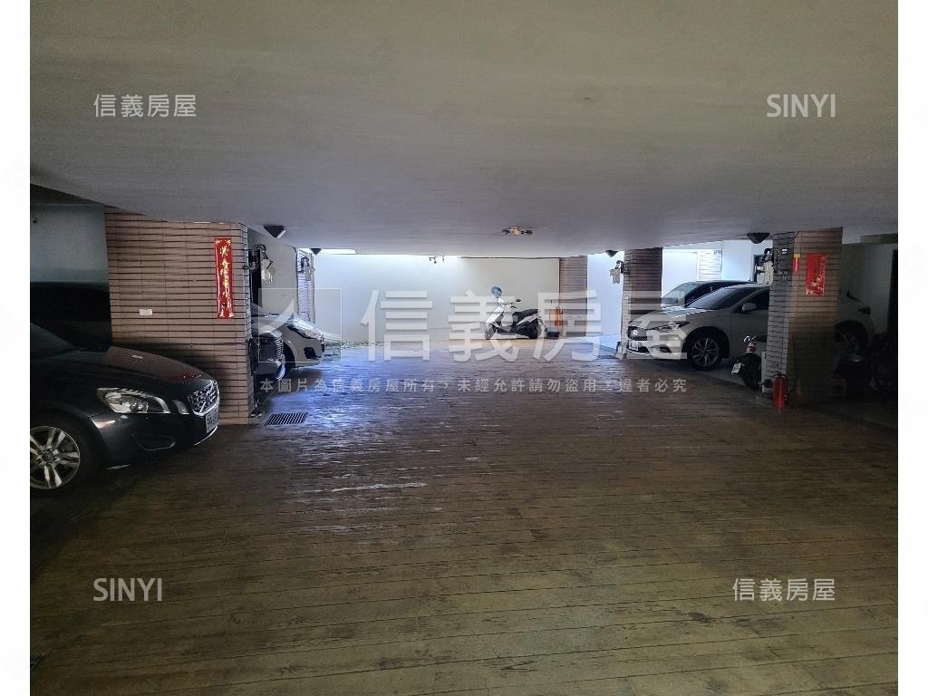 西屯福雅路輕井澤別墅房屋室內格局與周邊環境