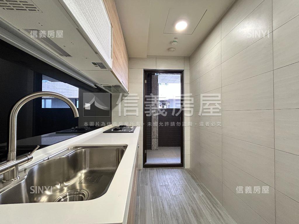 河景房。立川琚次頂樓房屋室內格局與周邊環境