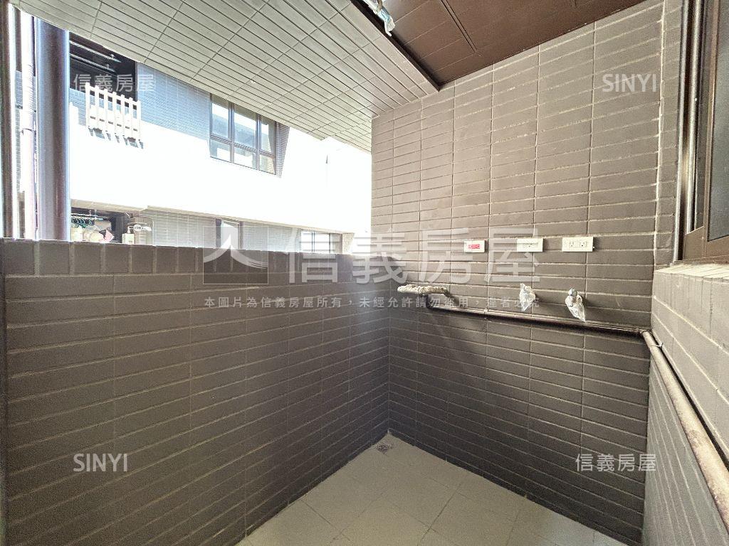 河景房。立川琚次頂樓房屋室內格局與周邊環境