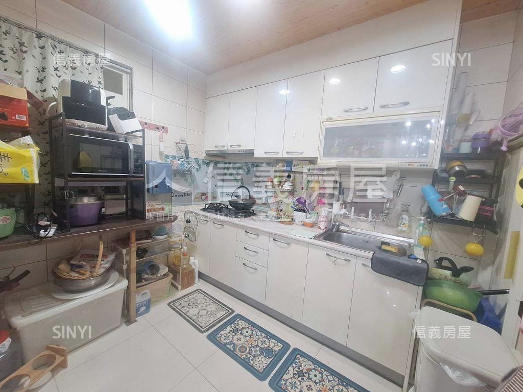 麻園門前好停車邊間透天房屋室內格局與周邊環境