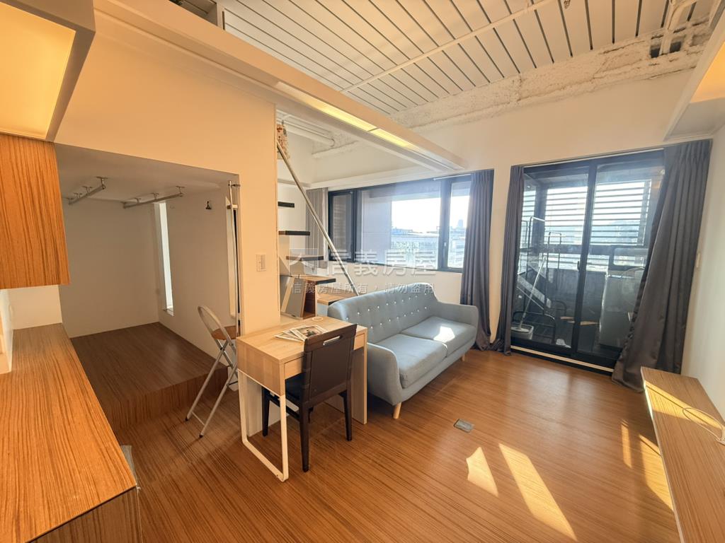 移動光城套房美妝戶房屋室內格局與周邊環境