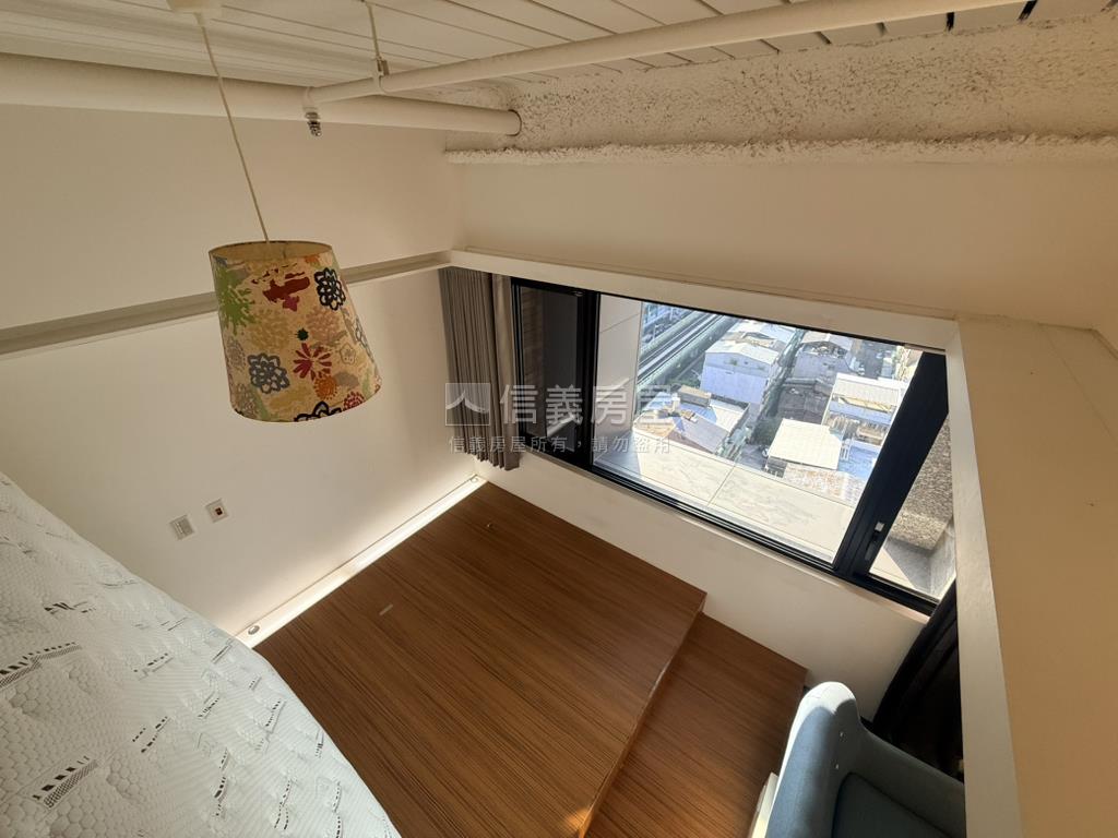 移動光城套房美妝戶房屋室內格局與周邊環境