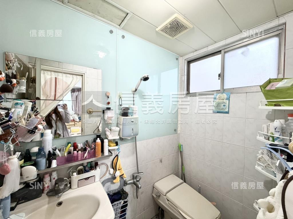 首席特區三房坡平車位房屋室內格局與周邊環境