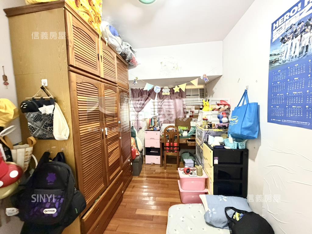 首席特區三房坡平車位房屋室內格局與周邊環境