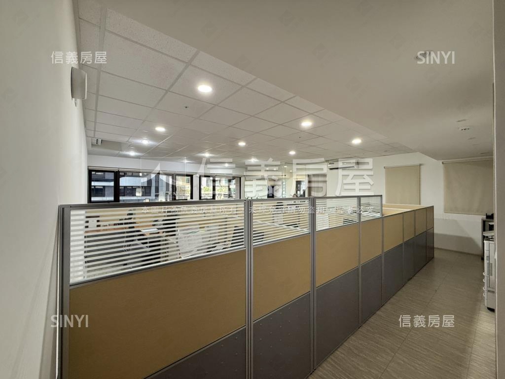 新莊副都心都峰苑面中庭房屋室內格局與周邊環境