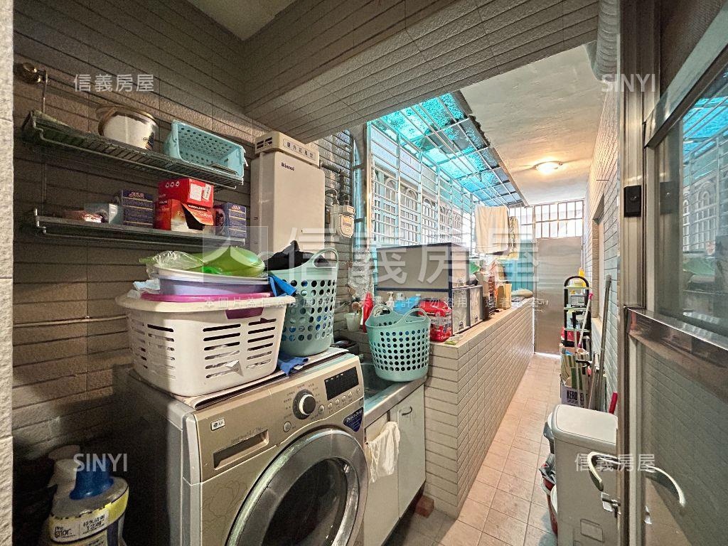 天母面公園景觀第一排美屋房屋室內格局與周邊環境