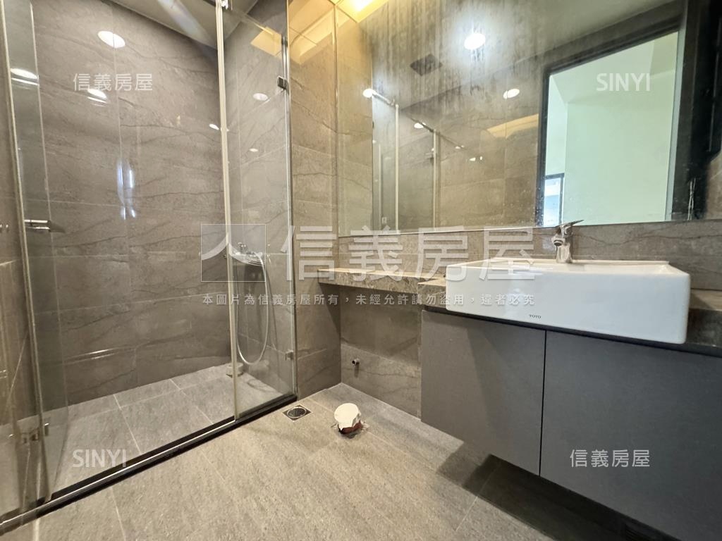 新都廳．清透亮三房平車房屋室內格局與周邊環境