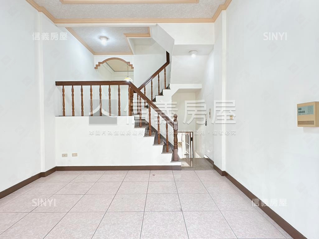 霞海榮總稀有必看車庫透天房屋室內格局與周邊環境