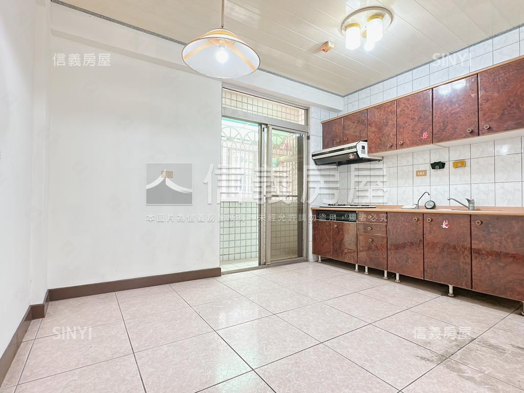 霞海榮總稀有必看車庫透天房屋室內格局與周邊環境