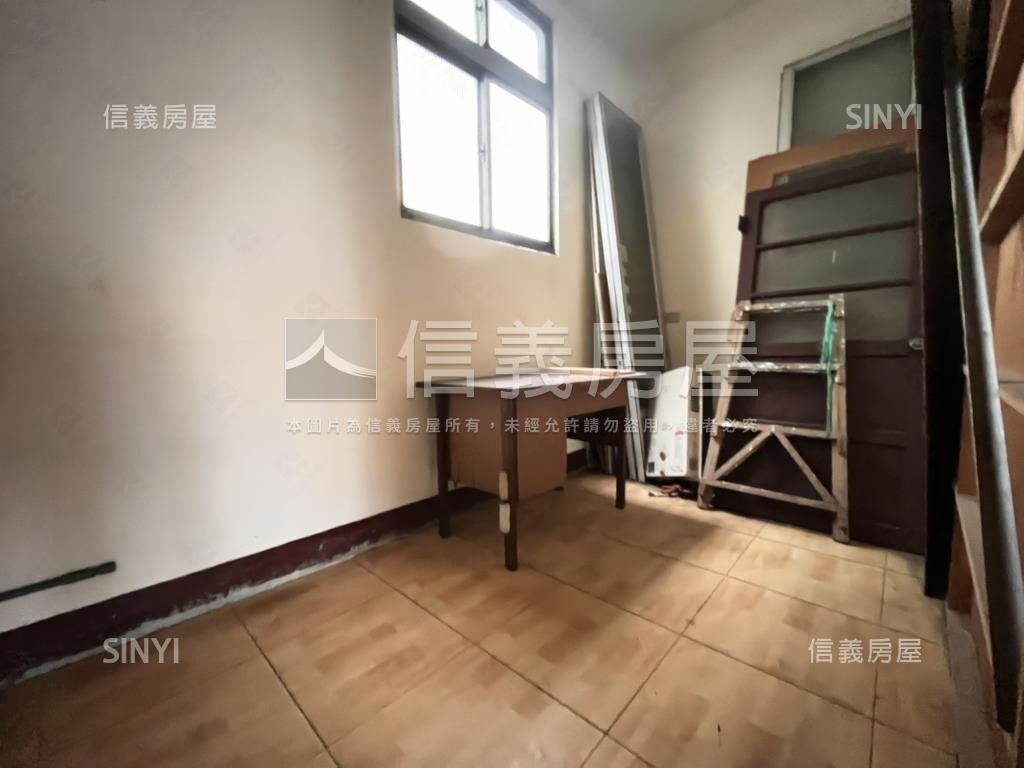 義民商圈臨路店面房屋室內格局與周邊環境