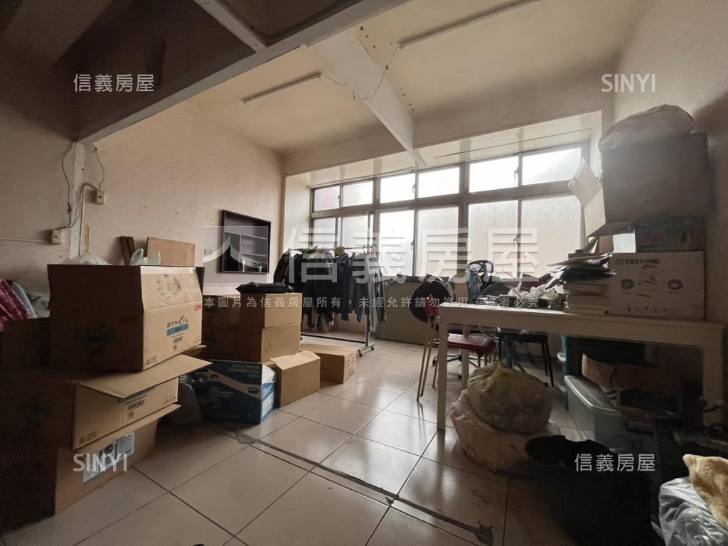 義民商圈臨路店面房屋室內格局與周邊環境