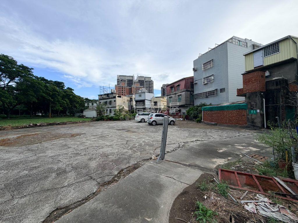 高大特區藍田里土地房屋室內格局與周邊環境