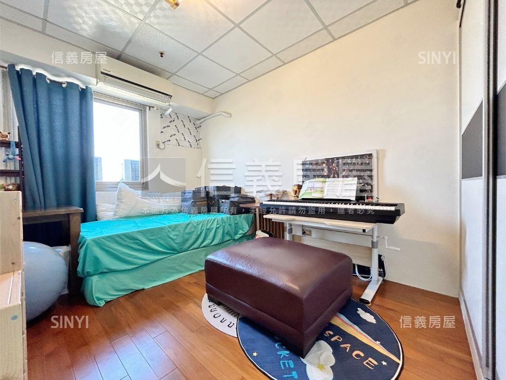 學區宅！高樓視野三房車位房屋室內格局與周邊環境
