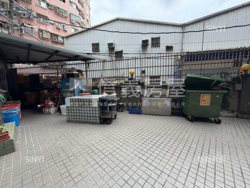 ★三重捷運精美電梯Ａ戶房屋室內格局與周邊環境