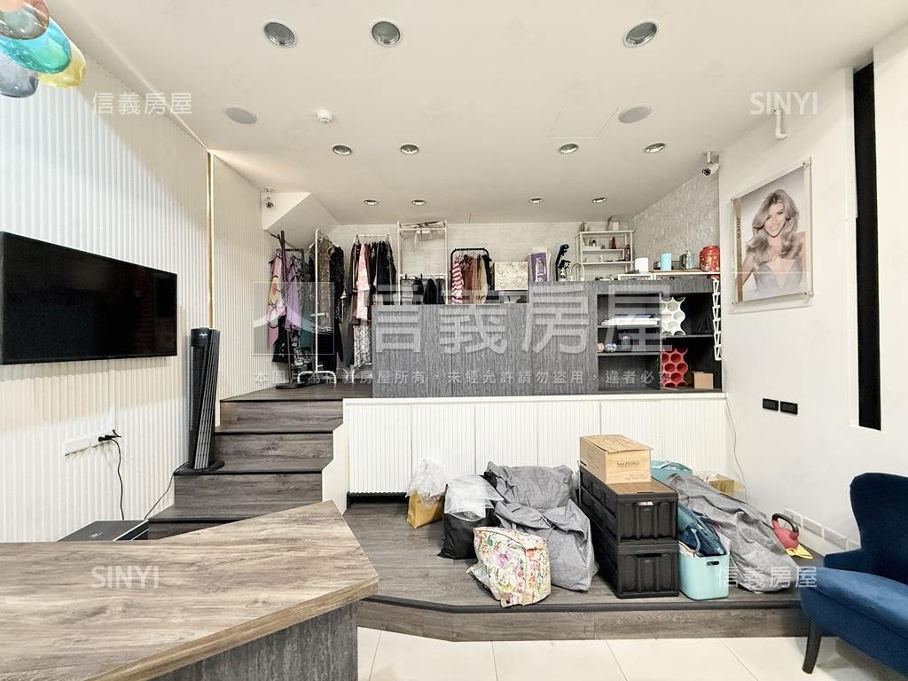 輕屋齡面寬美容工作室店住房屋室內格局與周邊環境