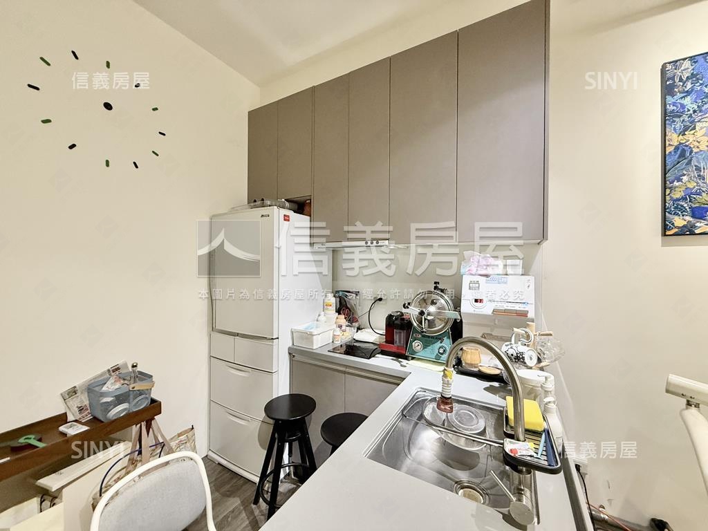 輕屋齡面寬美容工作室店住房屋室內格局與周邊環境