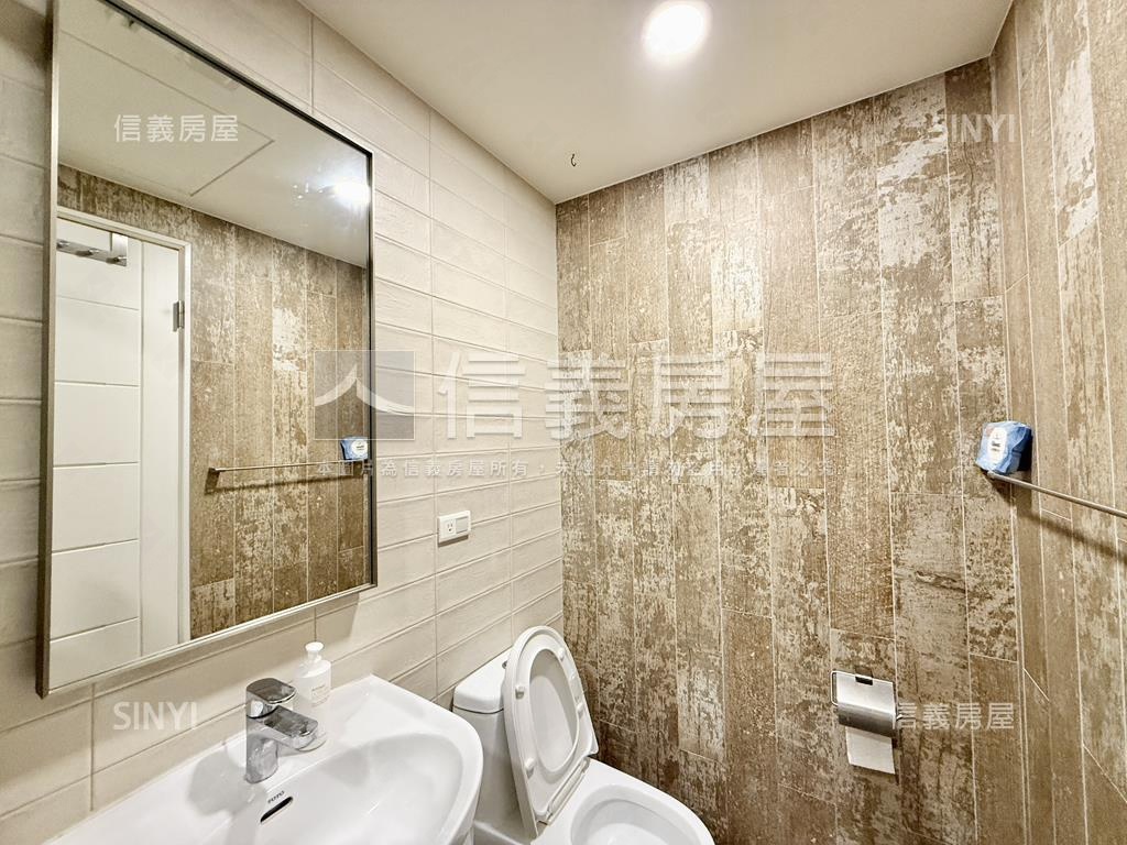 輕屋齡面寬美容工作室店住房屋室內格局與周邊環境