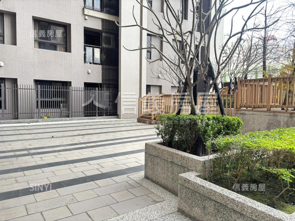 巴黎第六區兩房兩衛平車甜房屋室內格局與周邊環境