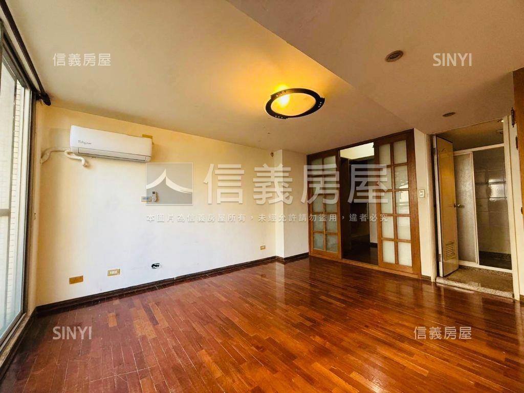 皇普河畔挑高５．６米大戶房屋室內格局與周邊環境