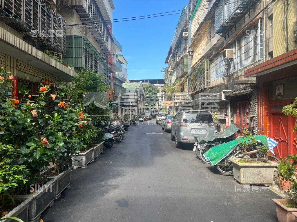 膝蓋救星區公所１樓房屋室內格局與周邊環境