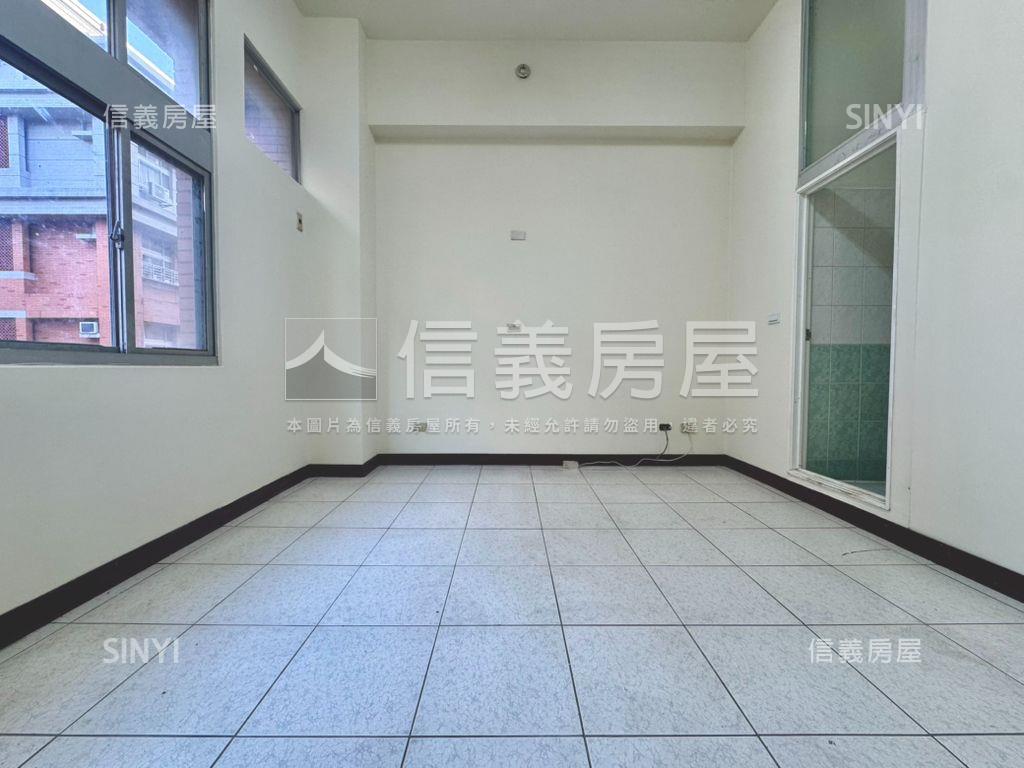 工學商圈低總價三房車位房屋室內格局與周邊環境